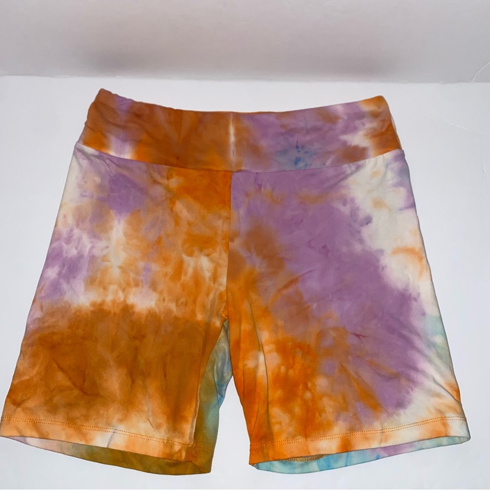 Tie-Dye Full Circle Trends Shorts